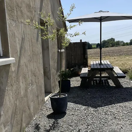 Entier A La Campagne Proche Du Circuit Et Du Zoo De La Fleche Casa de Férias Yvré-le-Pôlin