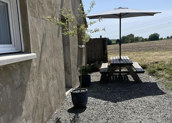 Entier à La Campagne Proche Du Circuit Et Du Zoo De La Flèche Casa vacanze Yvré-le-Pôlin